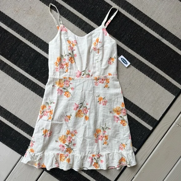 NWT Old Navy Floral Sundress with Ruffle Hem Small - Picture 1 of 8